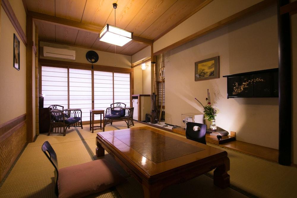 Hotel Housenkaku Beppu Buitenkant foto