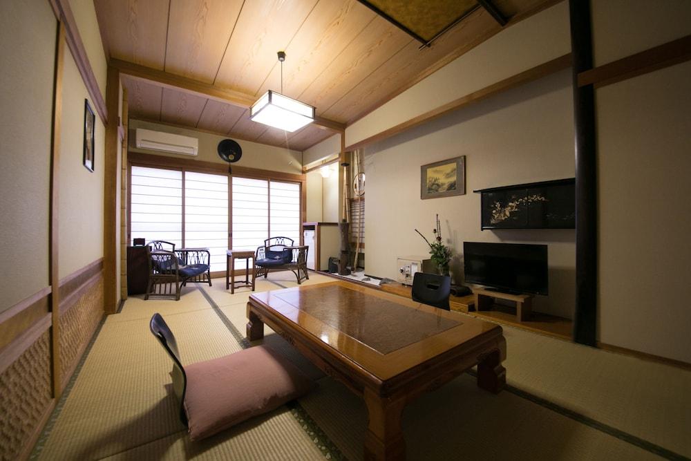 Hotel Housenkaku Beppu Buitenkant foto