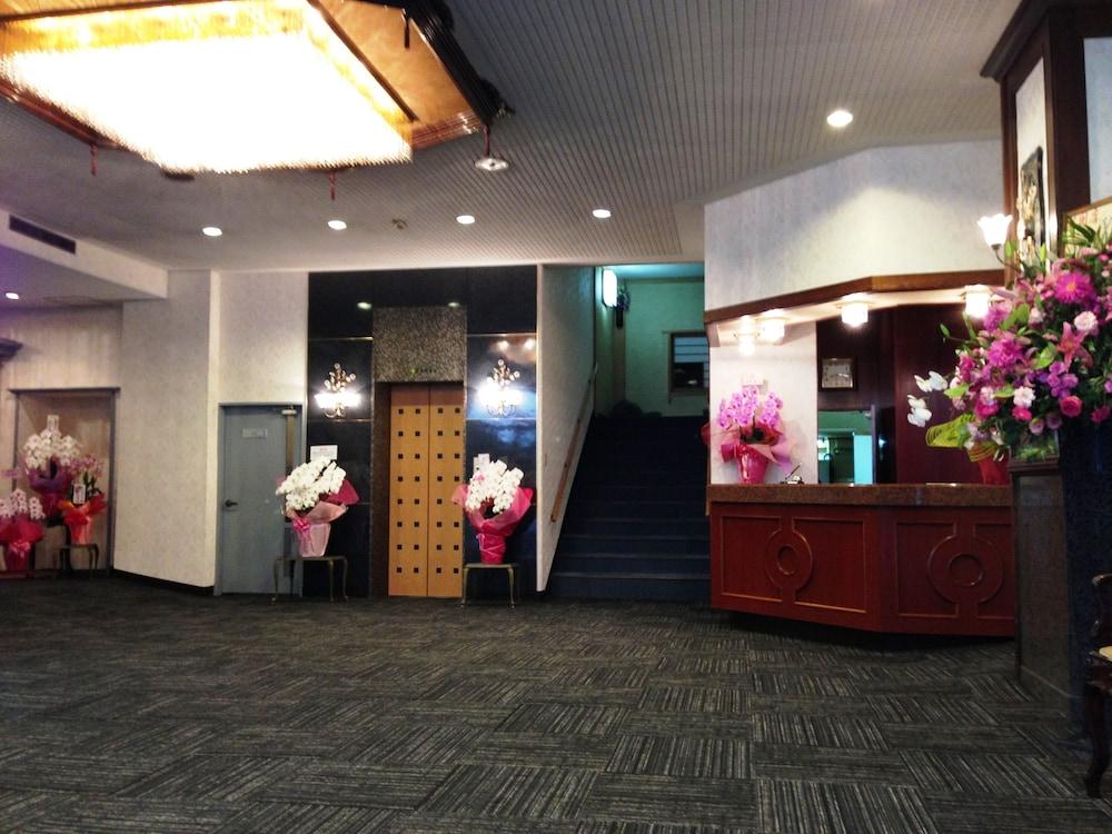 Hotel Housenkaku Beppu Buitenkant foto