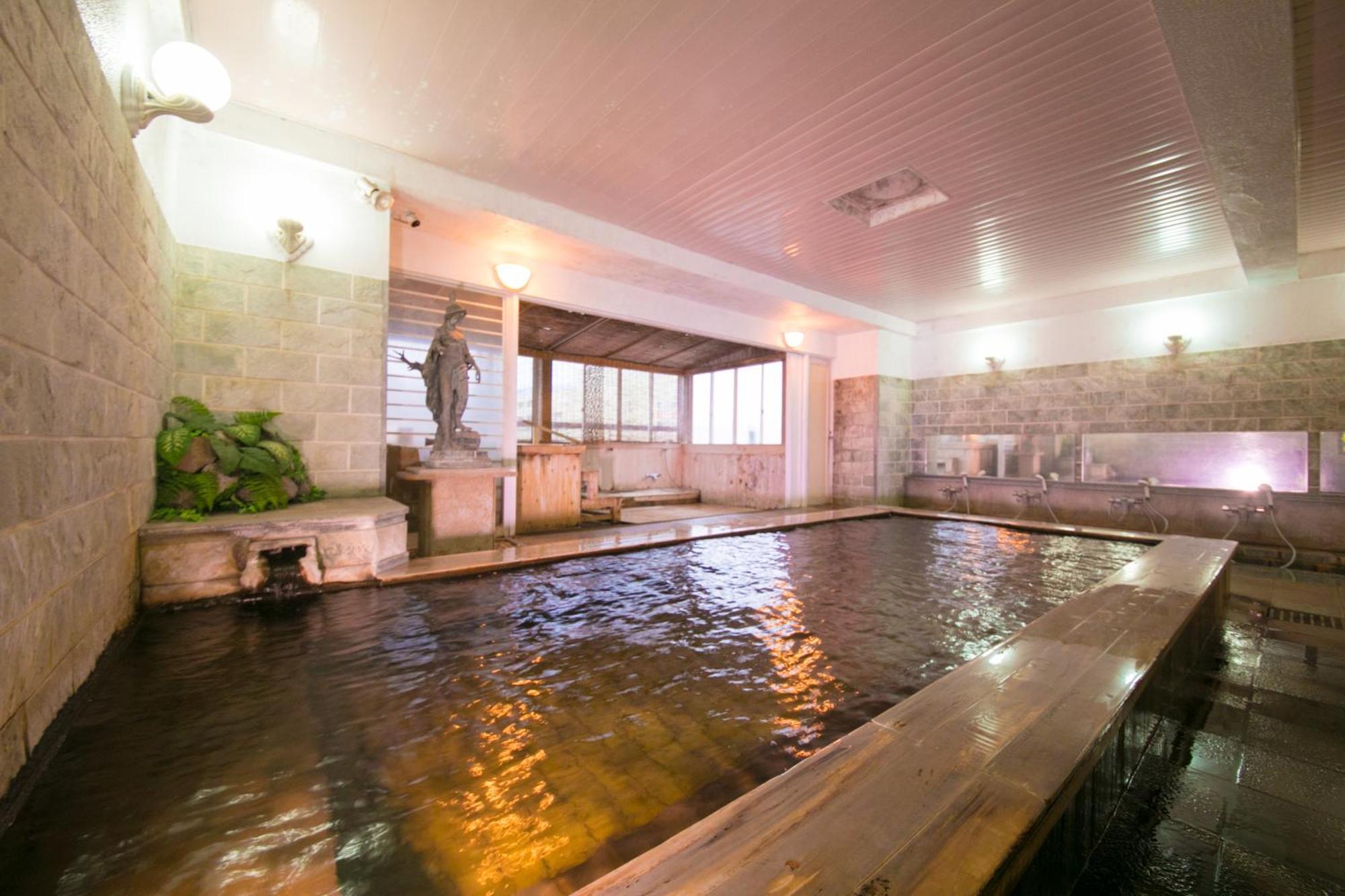 Hotel Housenkaku Beppu Buitenkant foto
