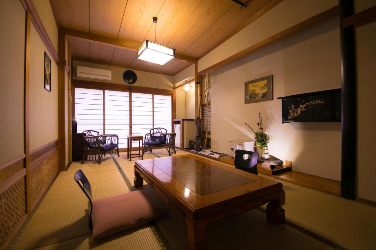 Hotel Housenkaku Beppu Buitenkant foto