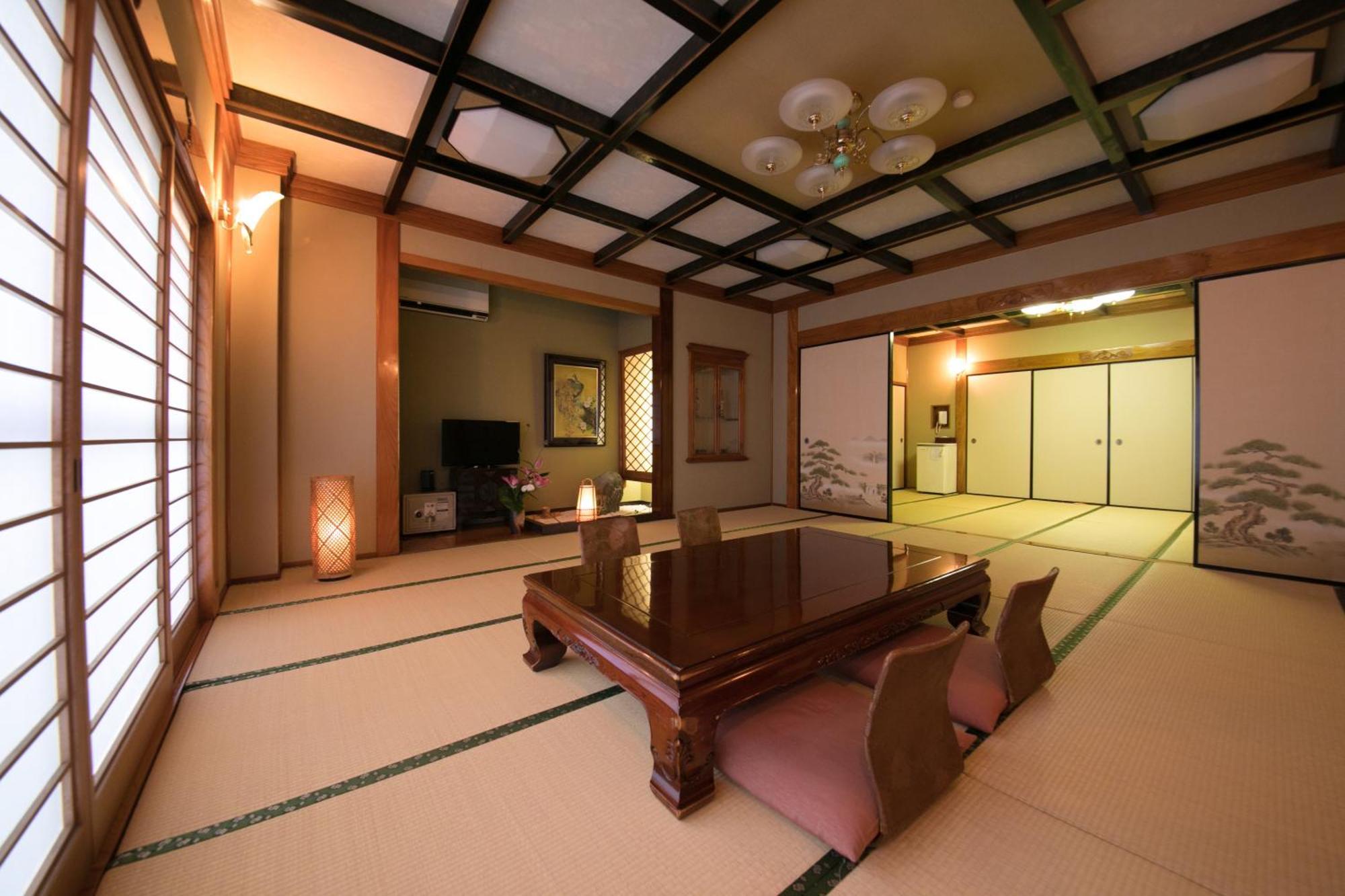 Hotel Housenkaku Beppu Buitenkant foto