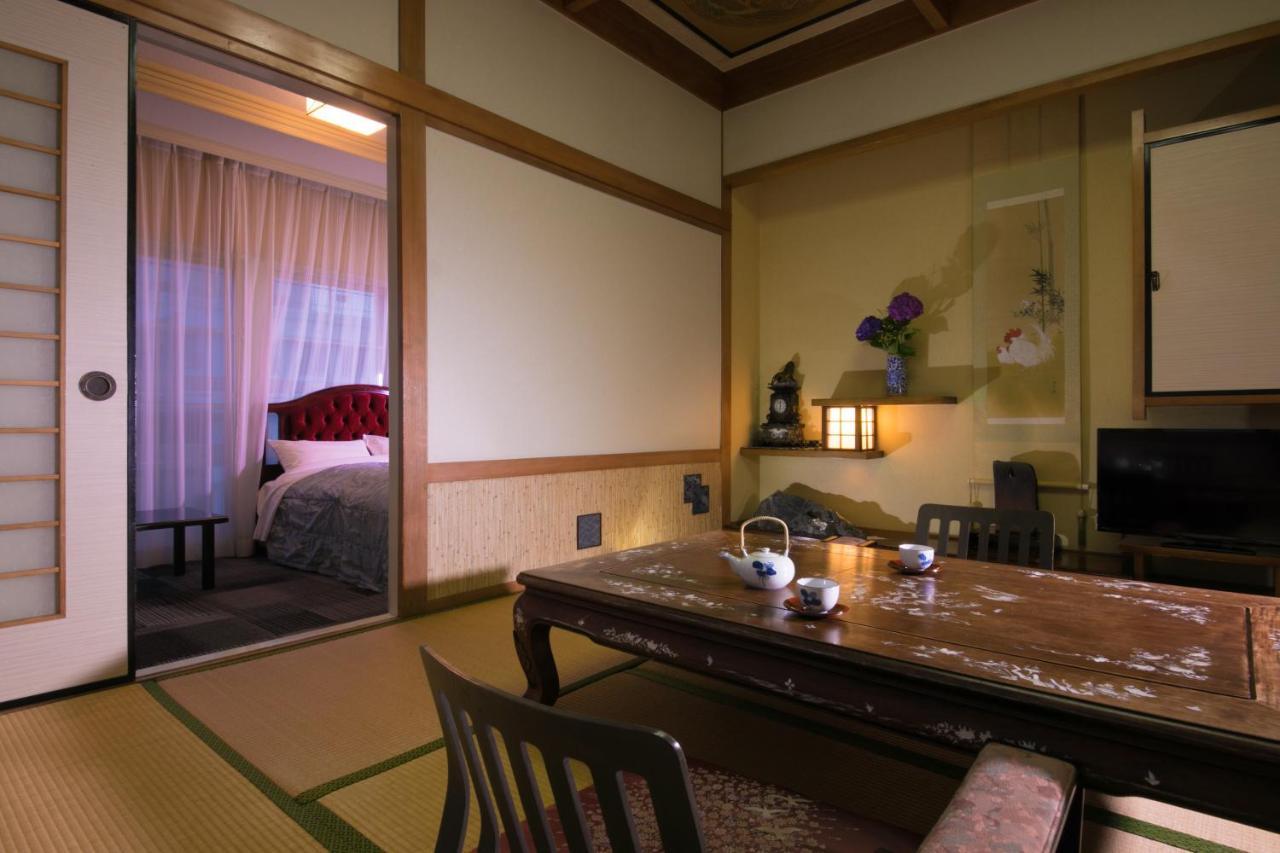 Hotel Housenkaku Beppu Buitenkant foto